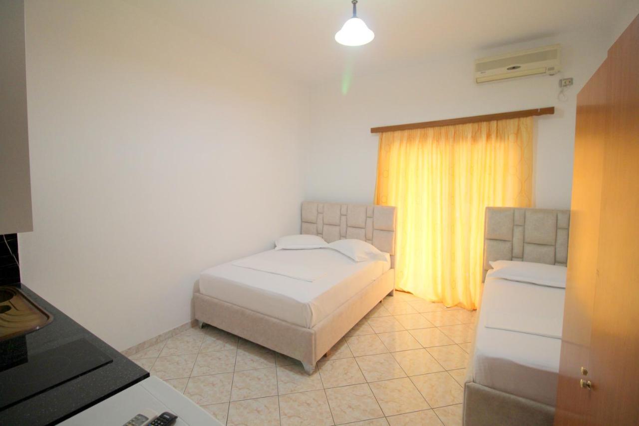 Hotel Vila Vilson Sarandë 外观 照片