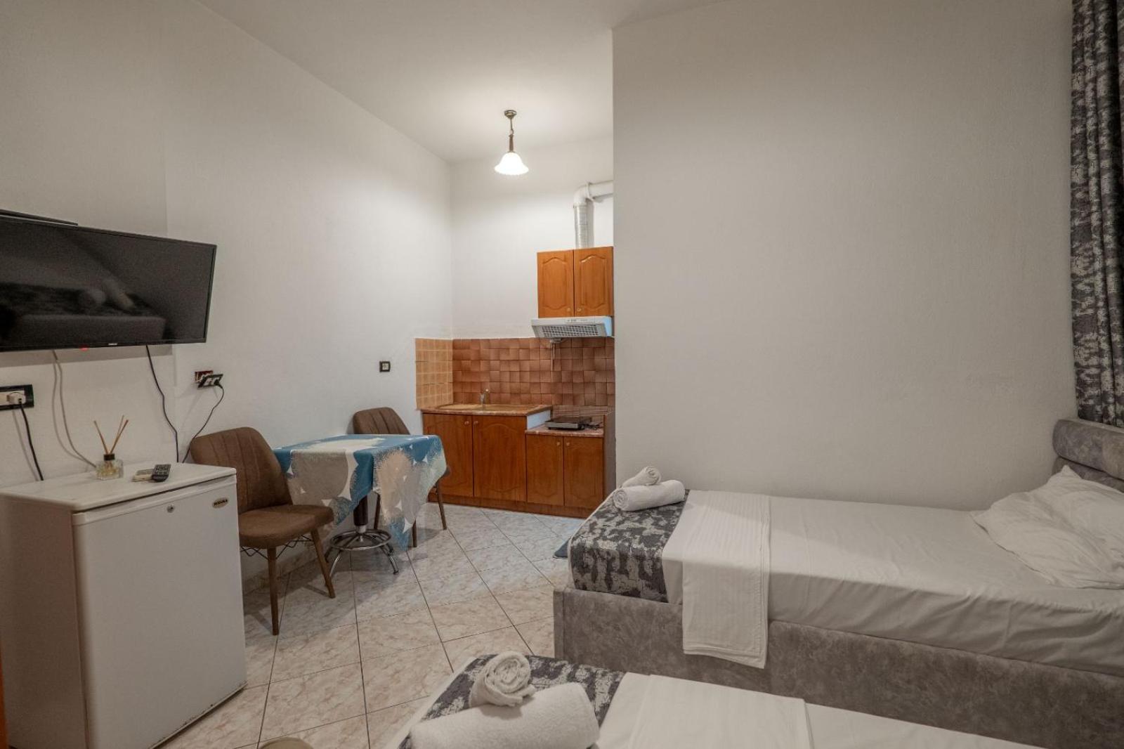 Hotel Vila Vilson Sarandë 外观 照片